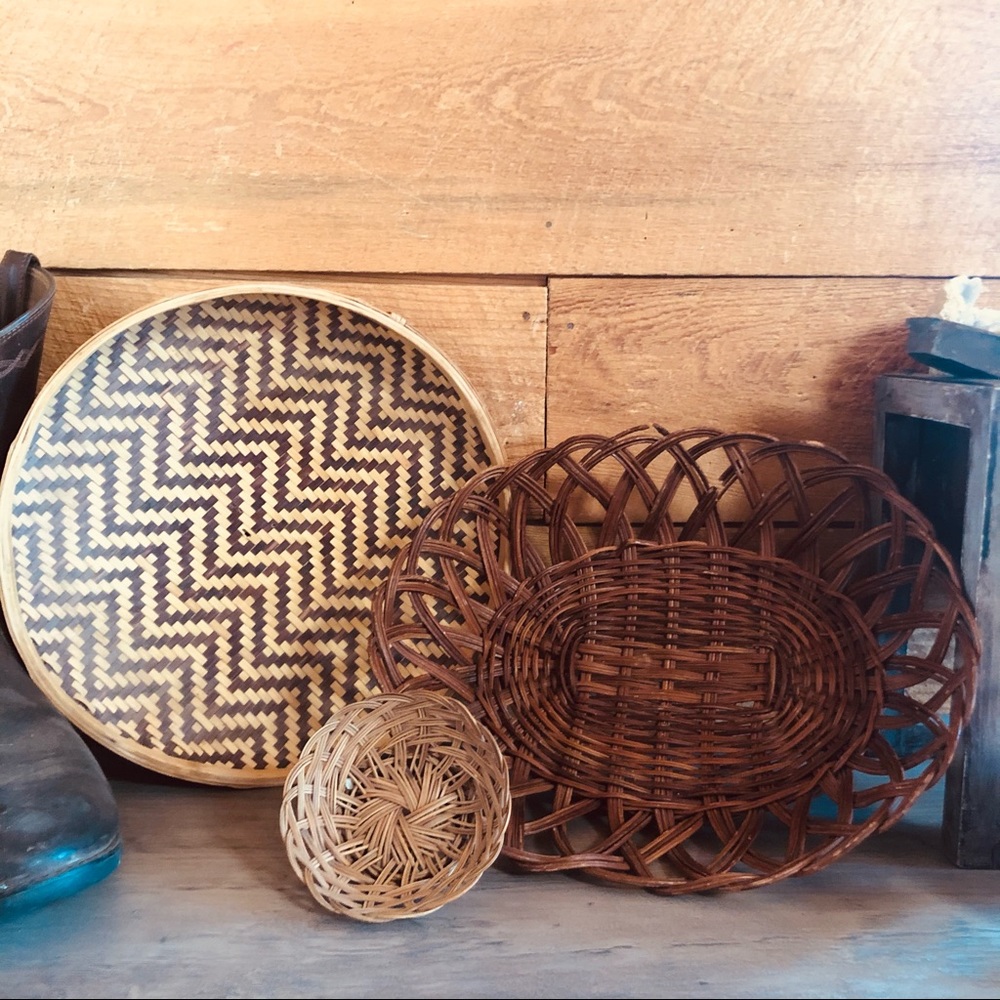 Set of 3 baskets for wall decor - some wear